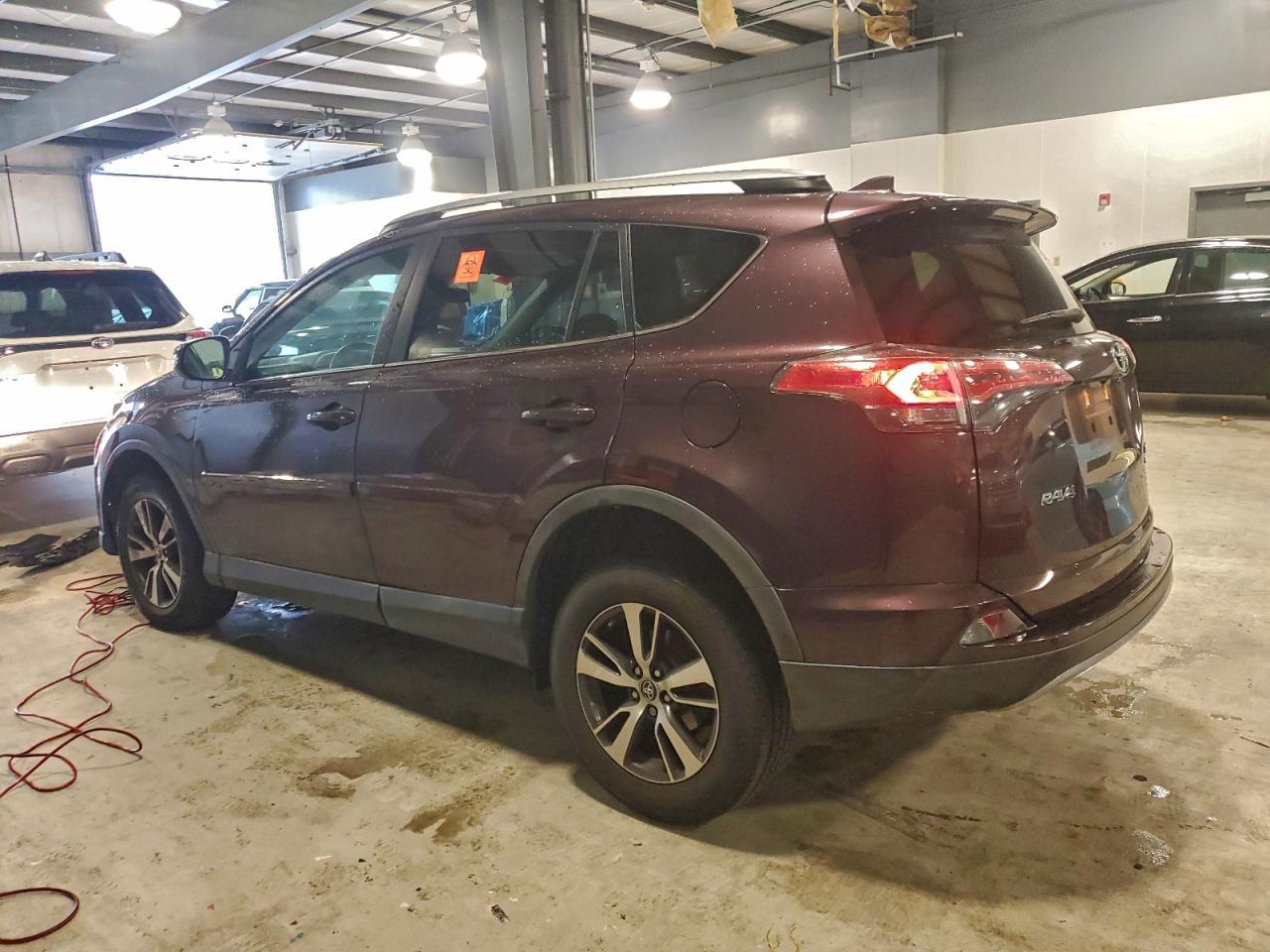 2018 Toyota Rav4 Adventure - Фото 2