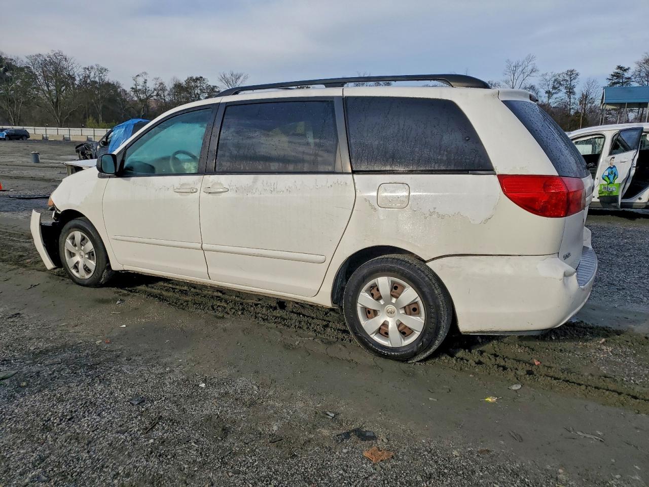 2007 Toyota Sienna Ce - Фото 2