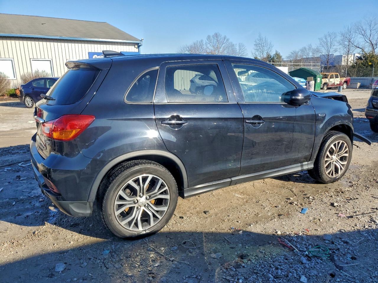2019 Mitsubishi Outlander Sport Es - Фото 3