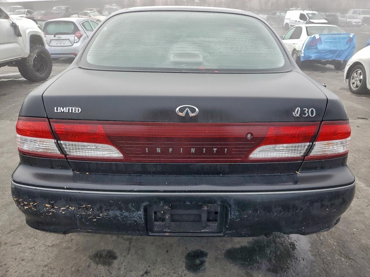 1999 Infiniti I30 - Image 6