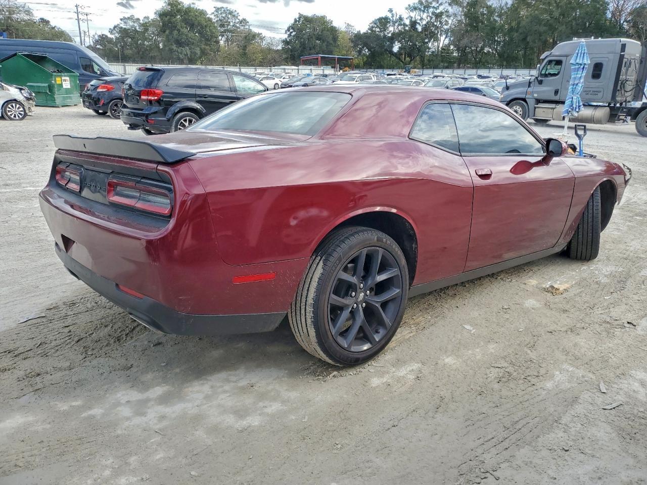 2021 Dodge Challenger Sxt - Фото 3