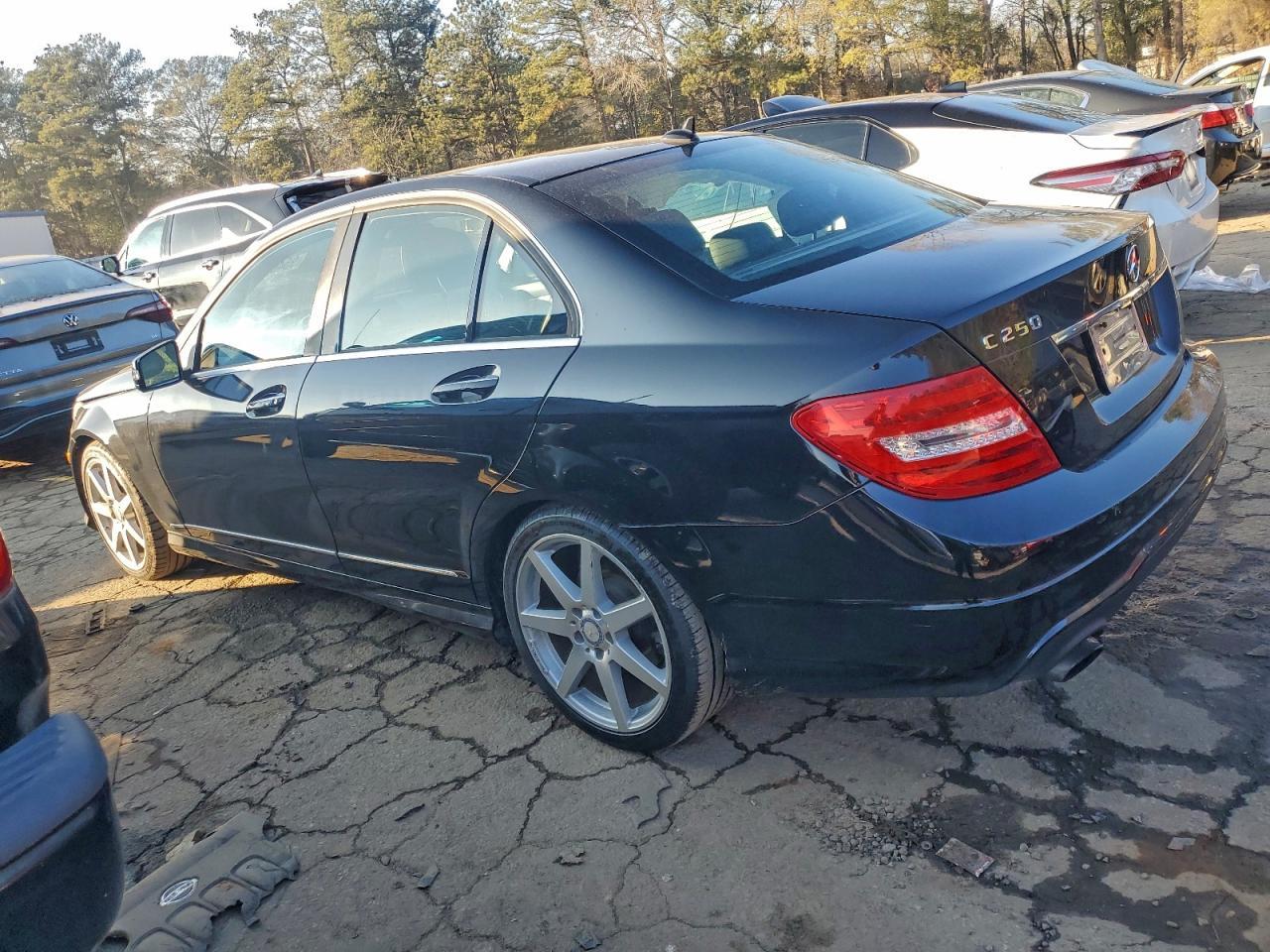 2014 Mercedes-Benz C 250 - Image 2