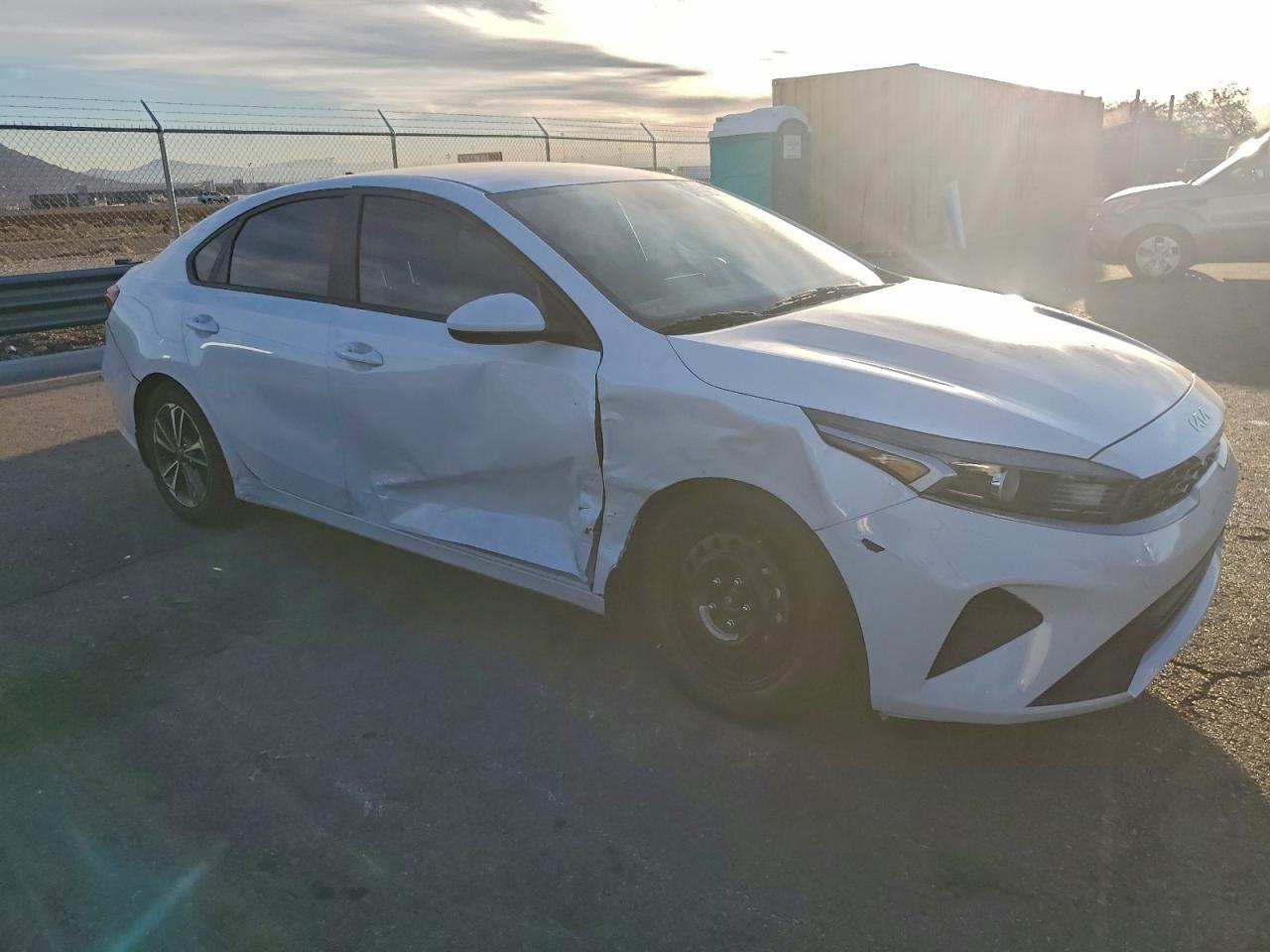 2023 Kia Forte Lx - Фото 4