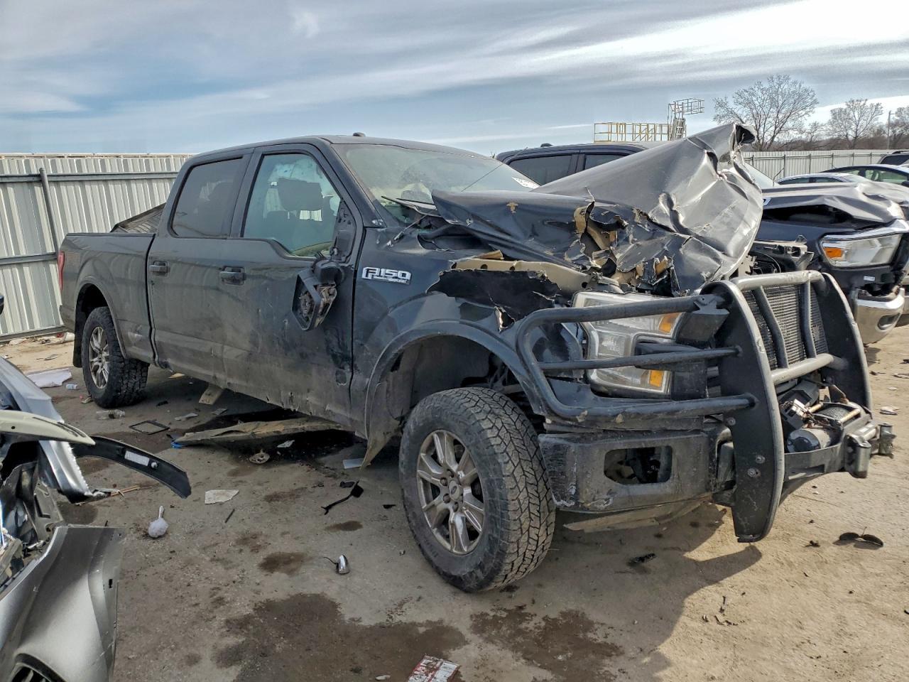 2016 Ford F150 Supercrew - Фото 4