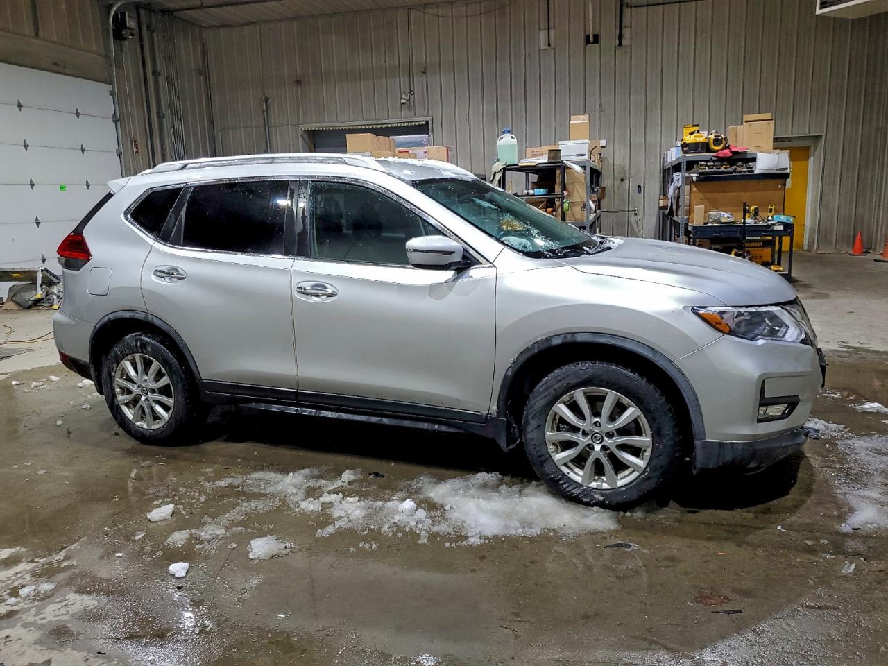 2017 Nissan Rogue S - Image 4