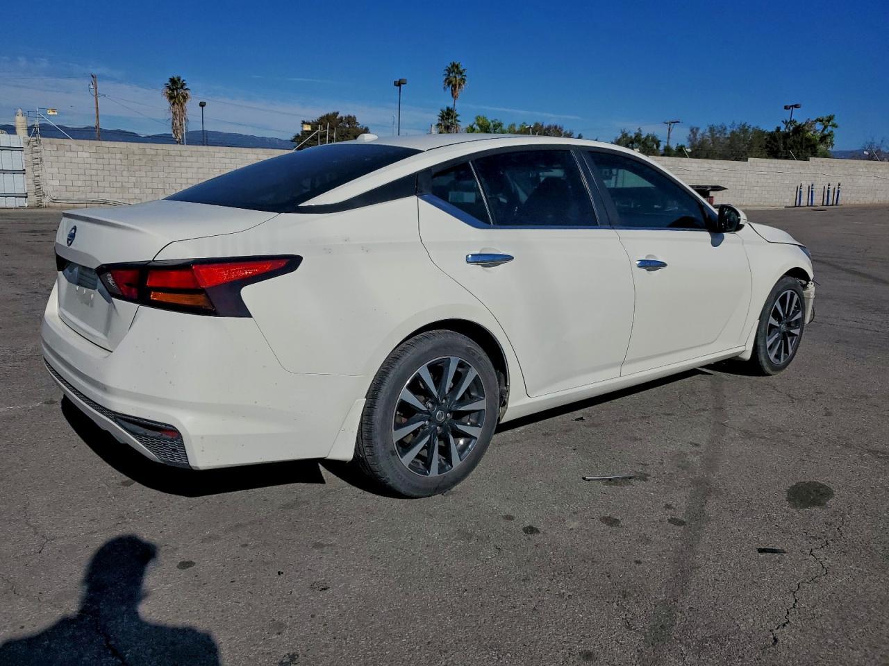 2019 Nissan Altima S - Image 3