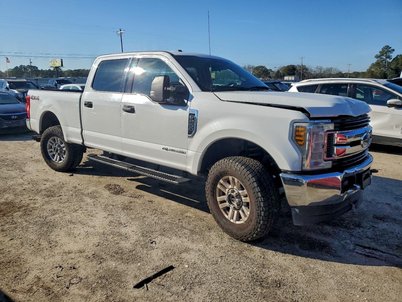 2019 Ford F250 Super Duty - Фото 4