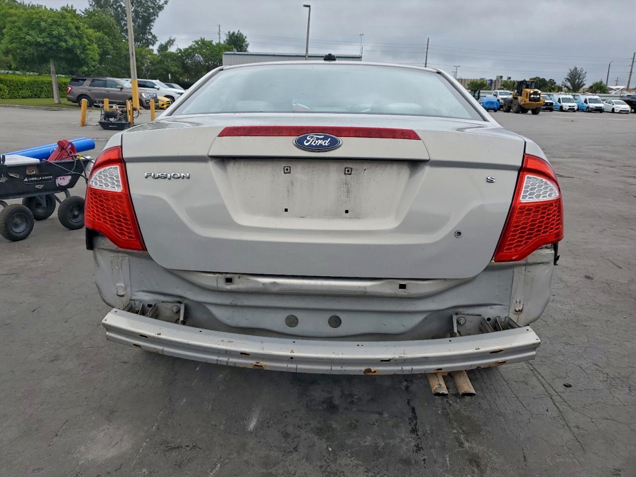 2010 Ford Fusion S - Фото 6