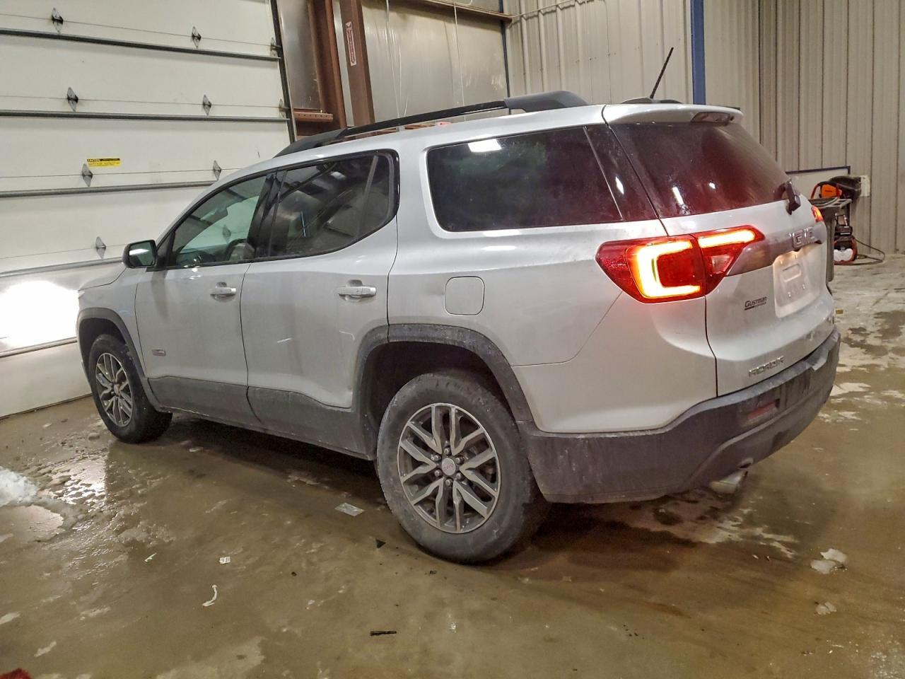 2018 GMC Acadia All Terrain - Image 2