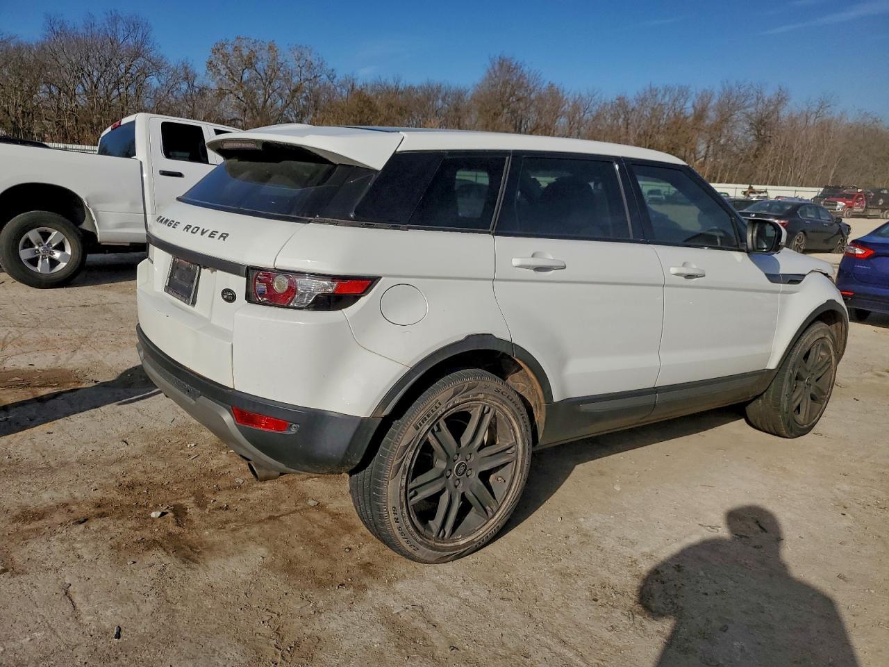 2013 Land Rover Range Rover Evoque Pure Premium - Image 3