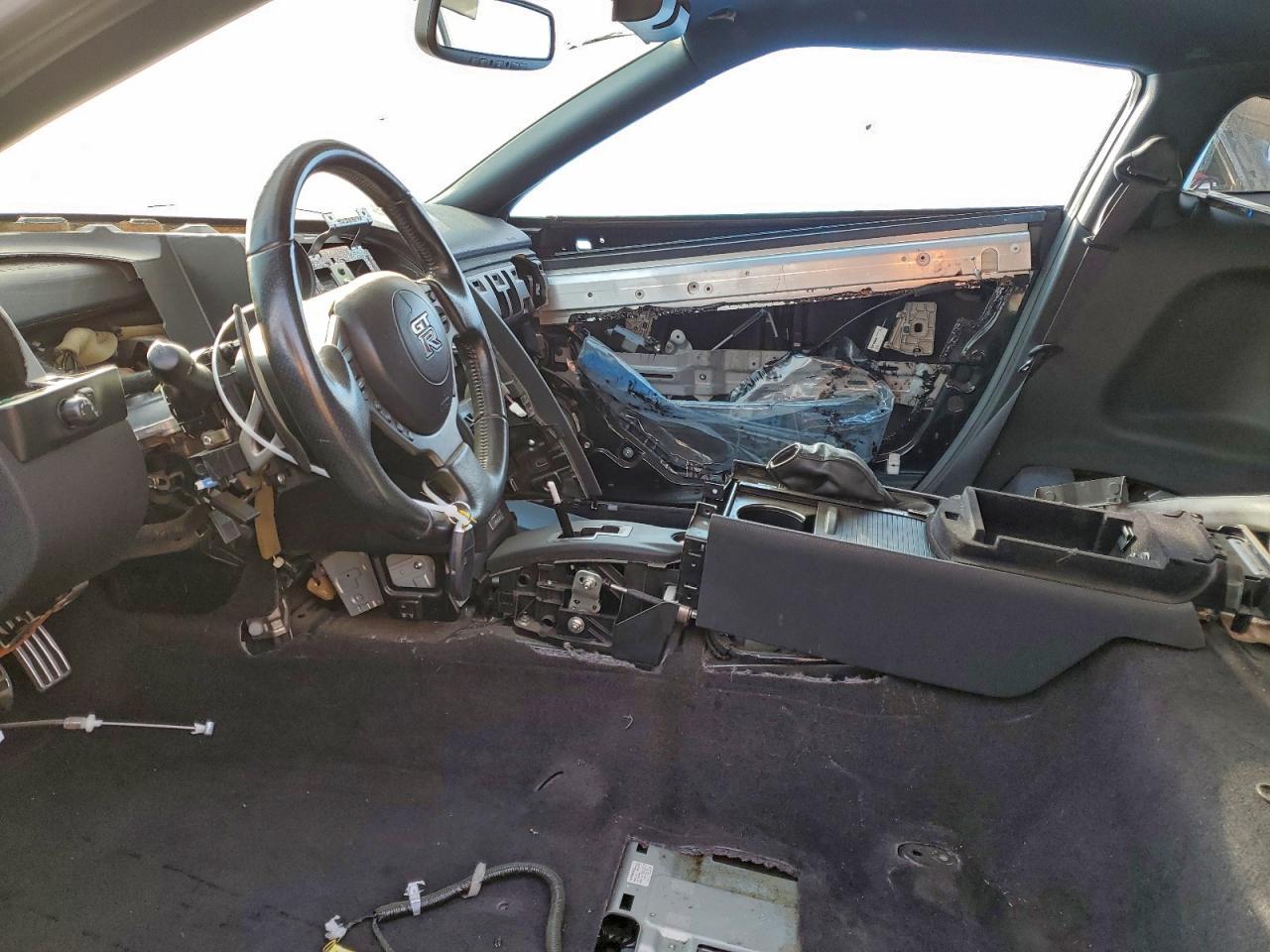 2013 Nissan Gt-R Premium - Image 7