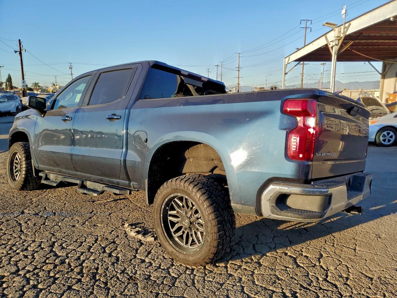 2020 Chevrolet Silverado C1500 Lt - Фото 2