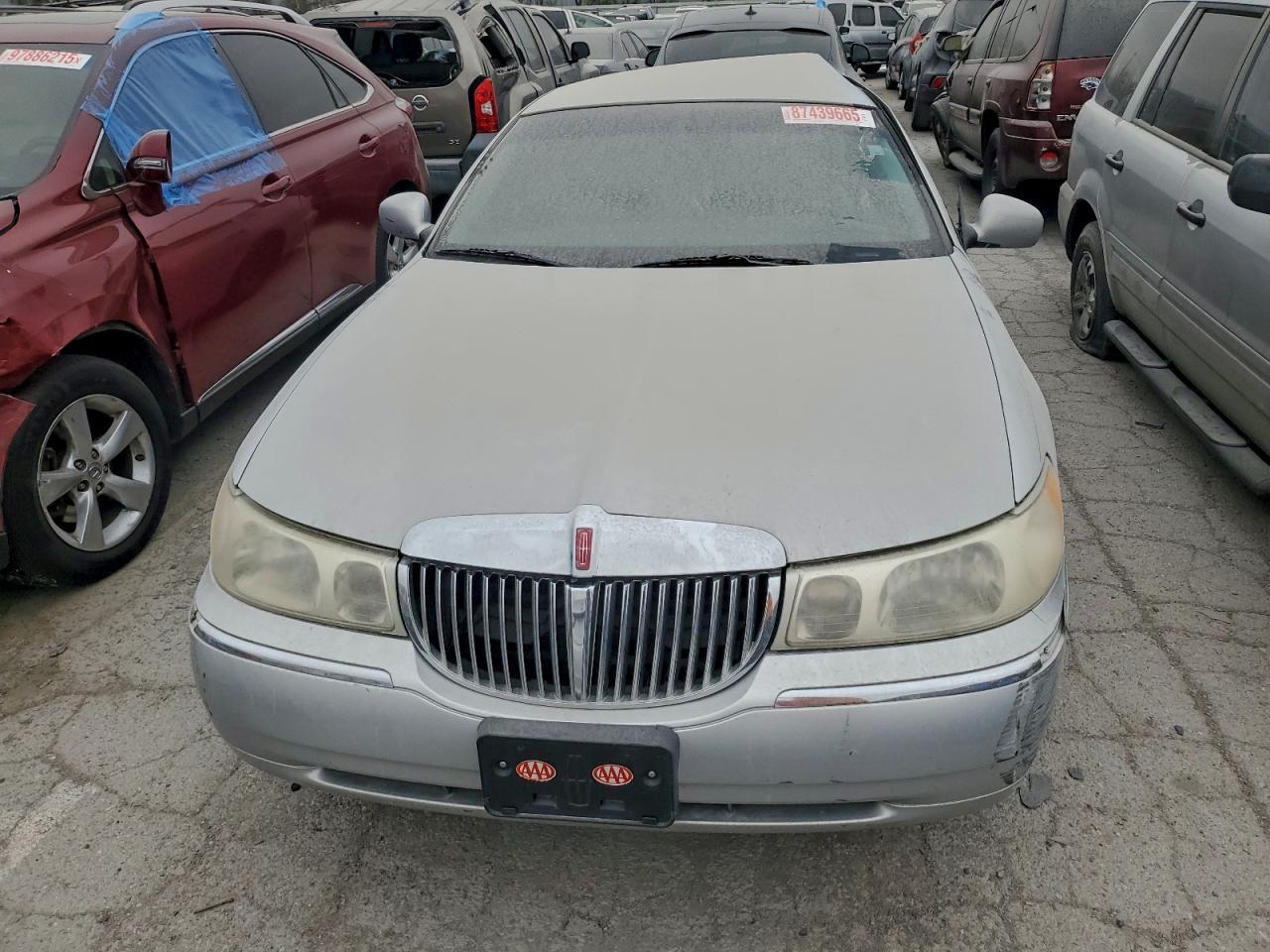 1999 Lincoln Town Car Signature - Фото 5