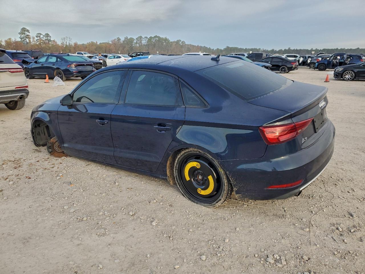 2017 Audi A3 Premium - Фото 2