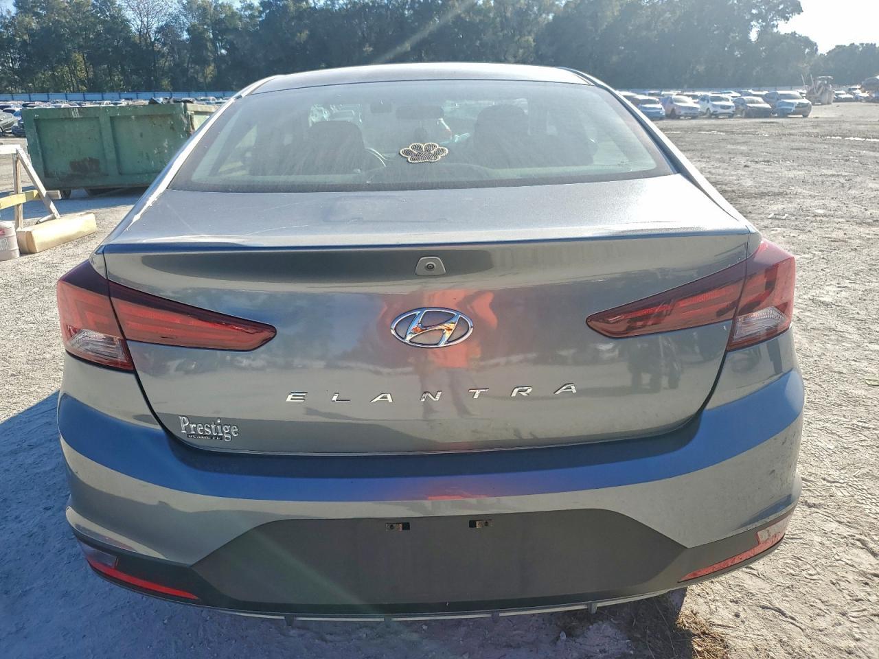 2019 Hyundai Elantra Se - Фото 6