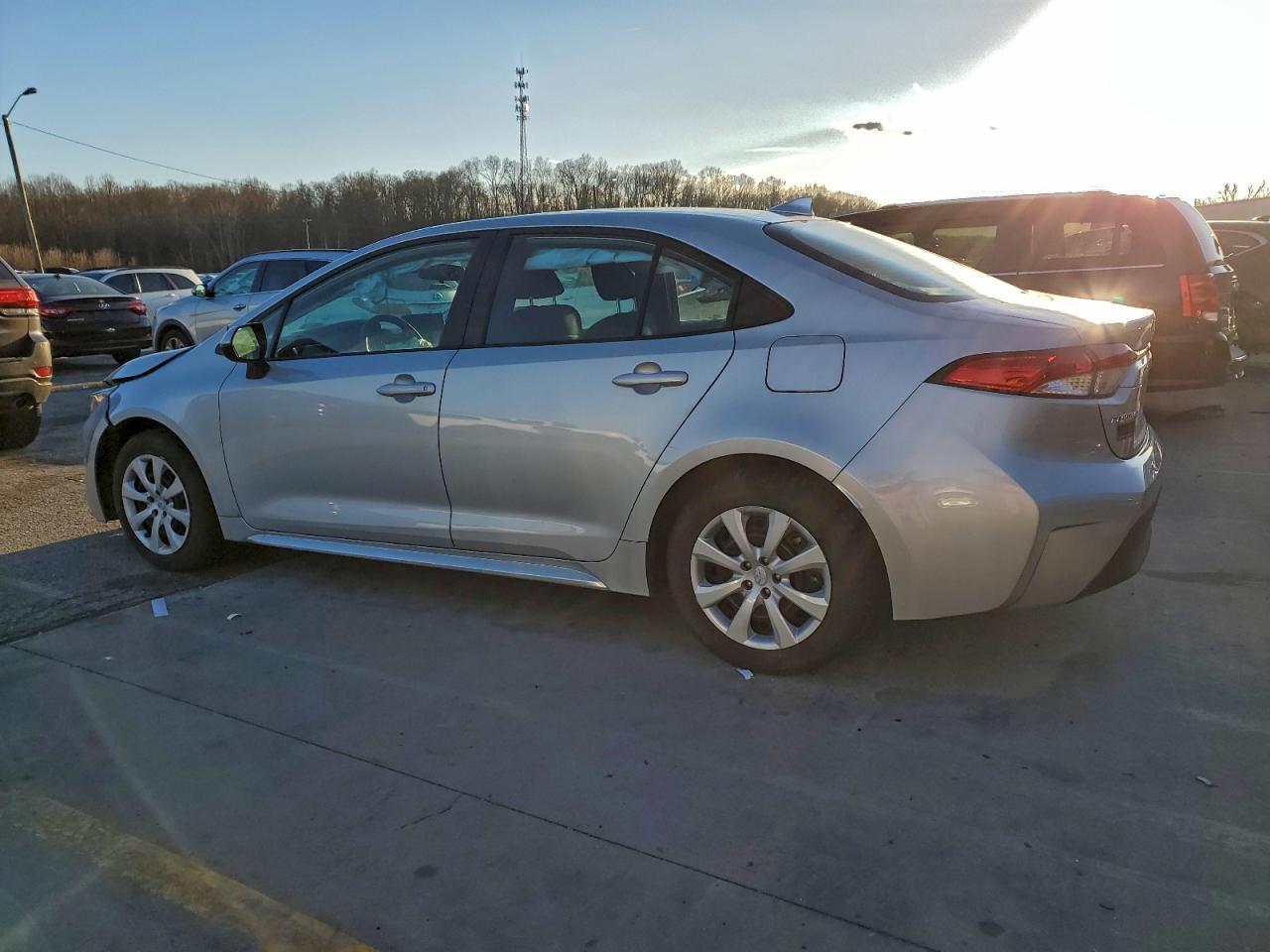 2024 Toyota Corolla Le - Фото 2