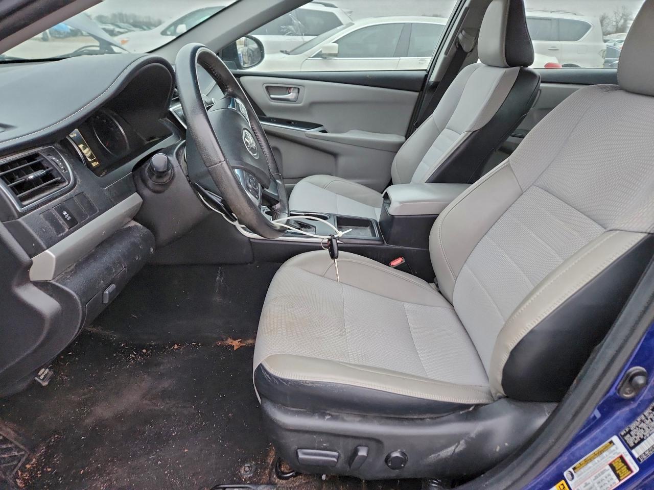 2016 Toyota Camry Le - Image 7