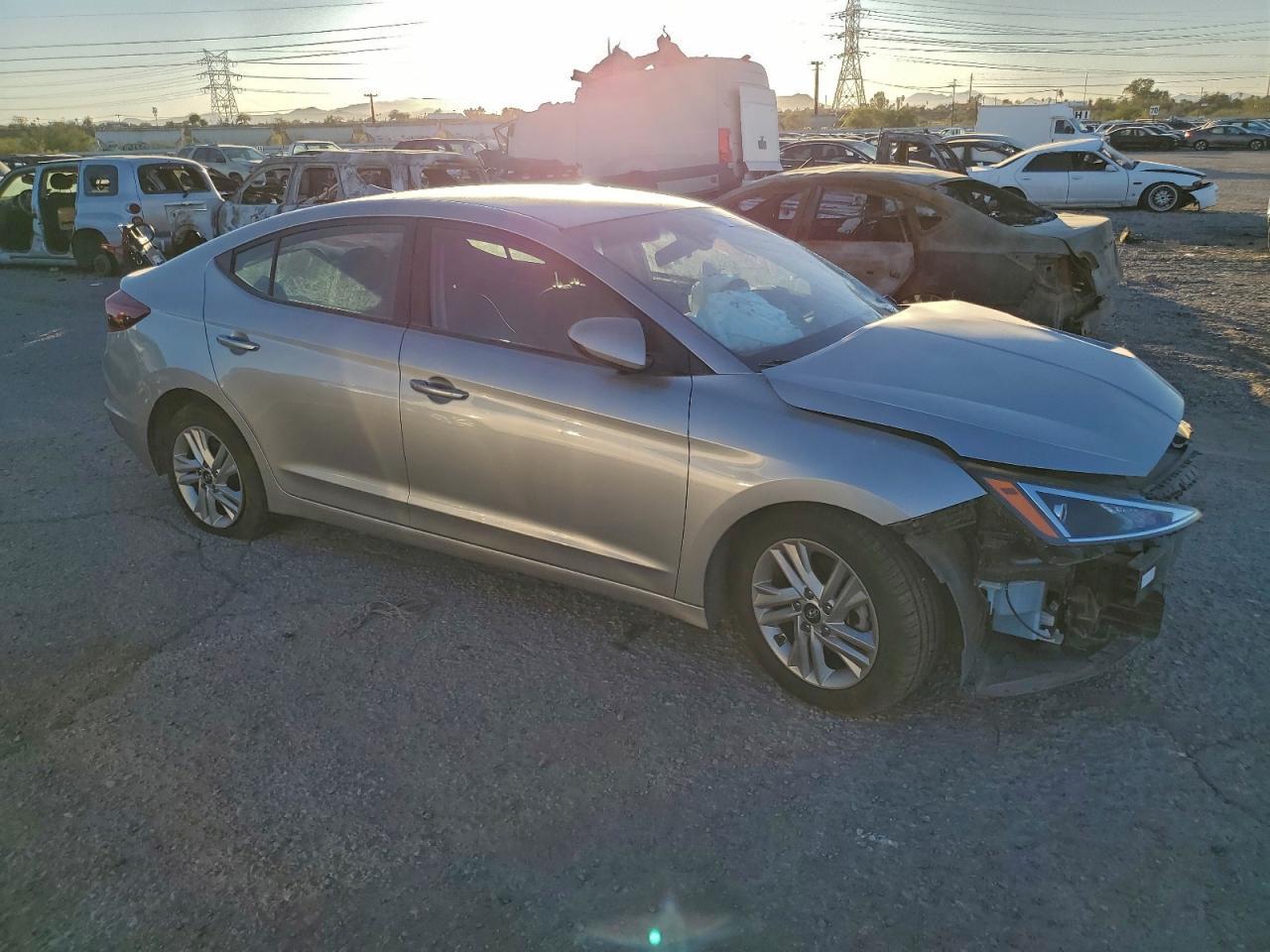 2020 Hyundai Elantra Sel - Image 4