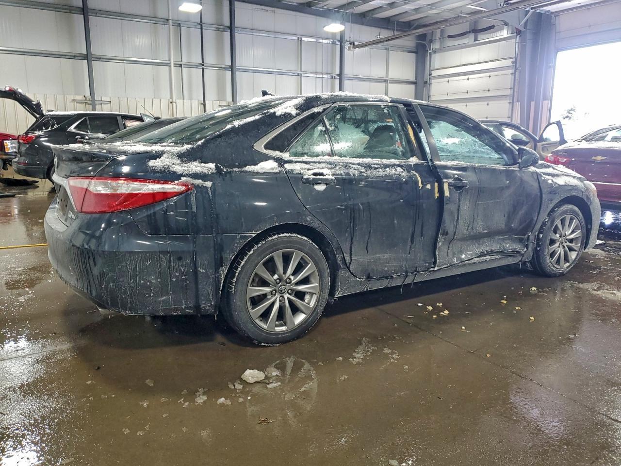 2017 Toyota Camry Hybrid Xle - Фото 3