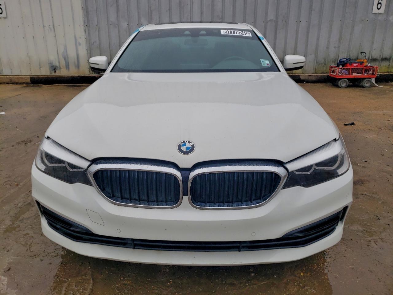 2020 BMW 530 I - Image 5