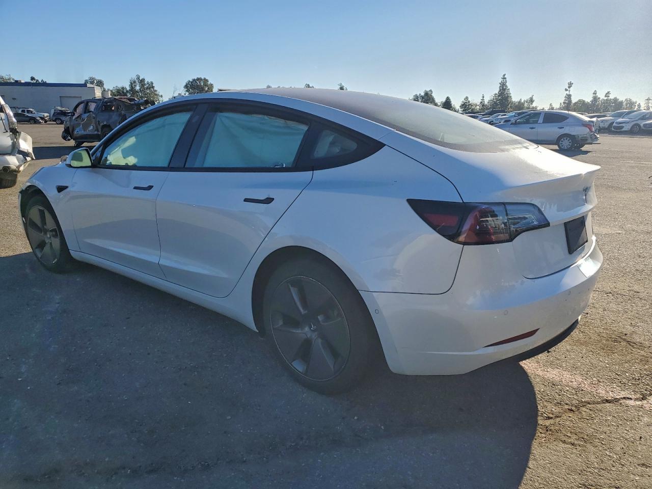 2022 Tesla Model 3 - Фото 2