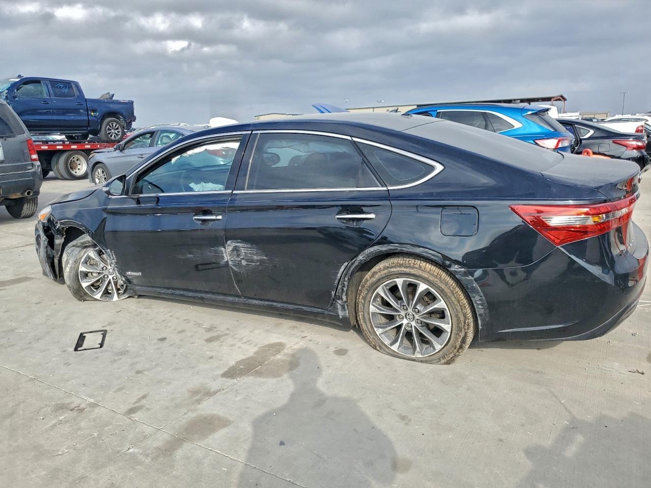 2016 Toyota Avalon Hybrid - Фото 2