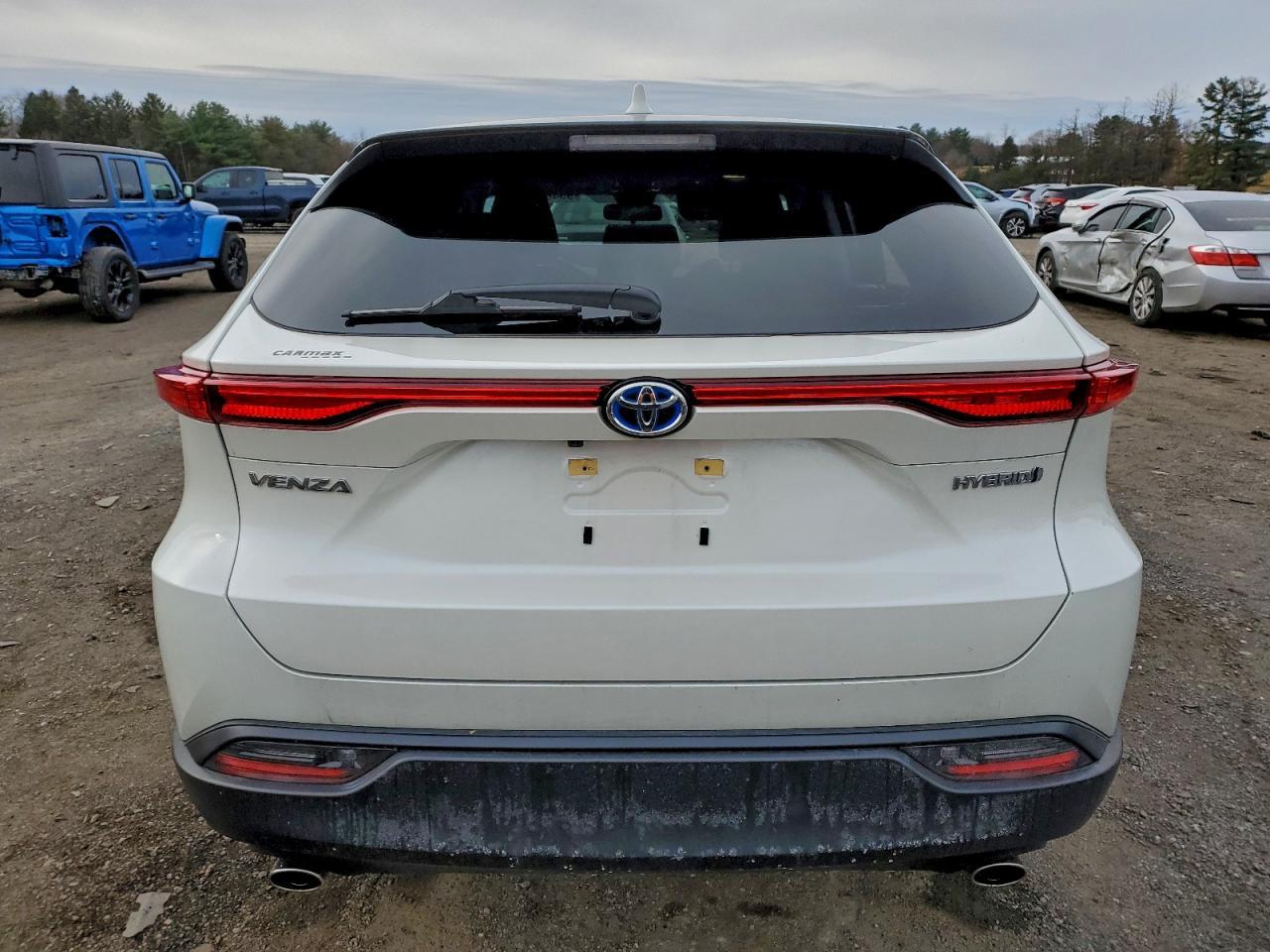 2021 Toyota Venza - Image 6