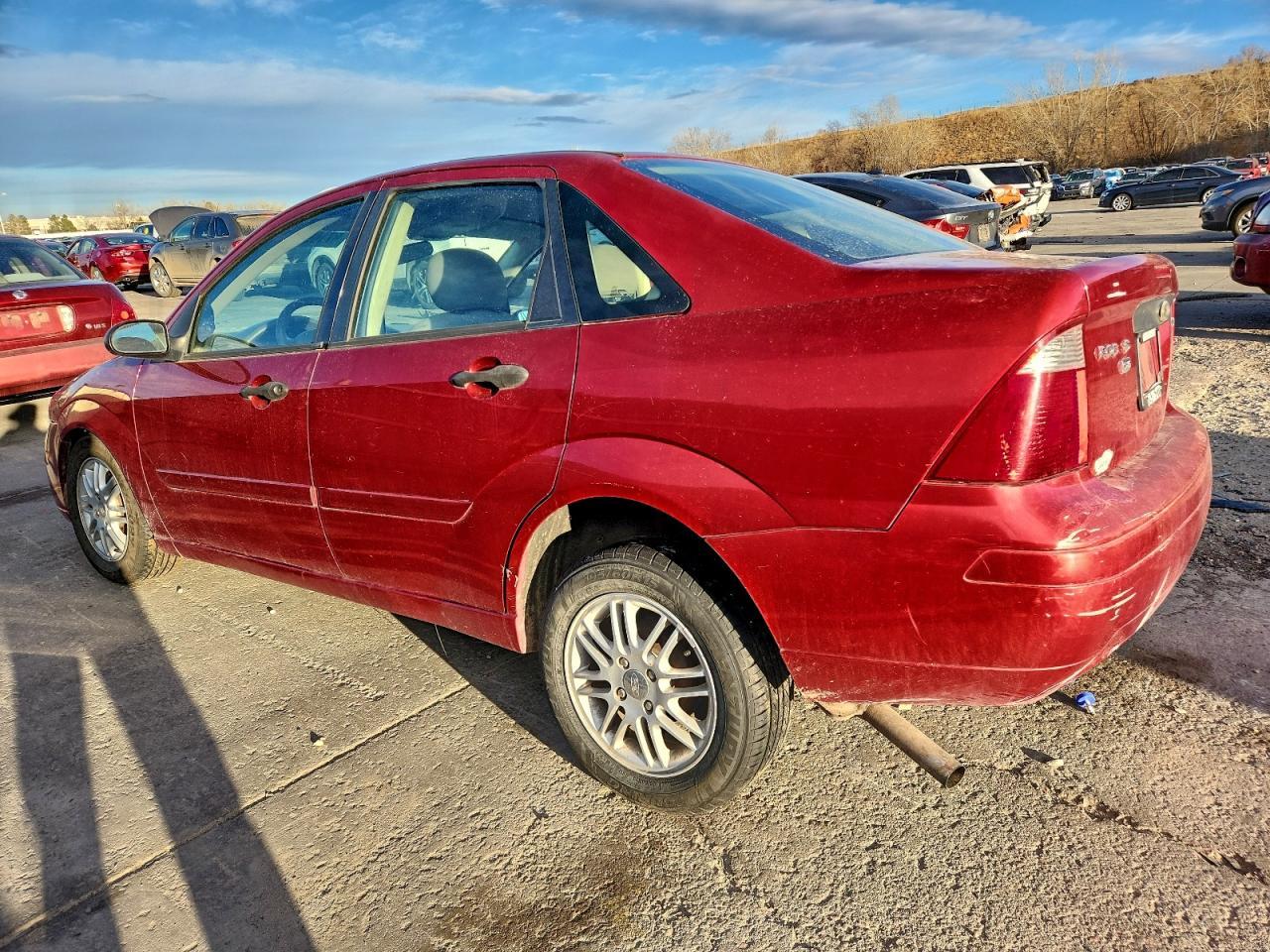 2005 Ford Focus Zx4 - Image 2
