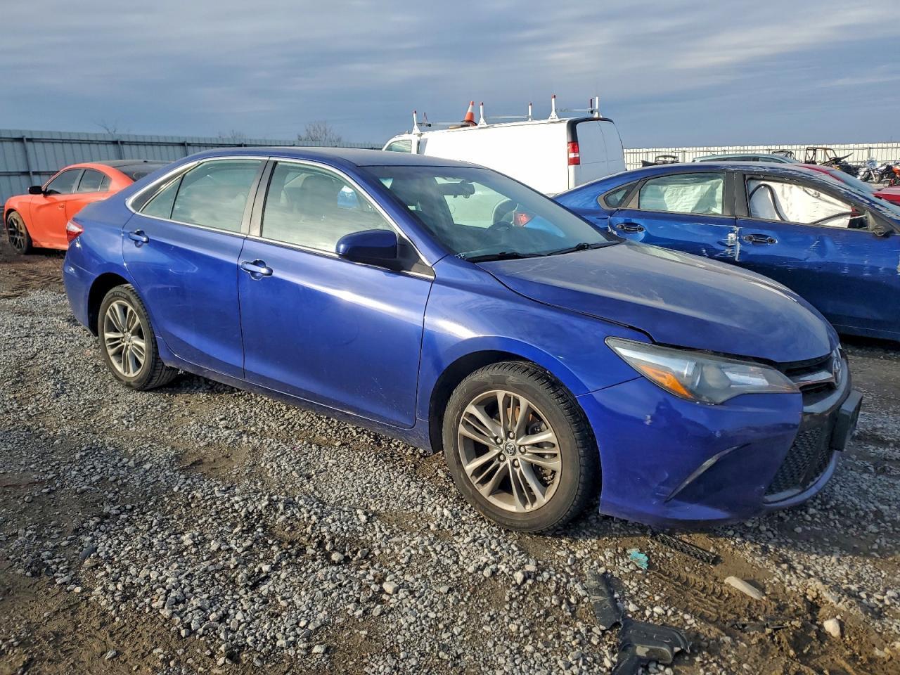 2015 Toyota Camry Le - Фото 4