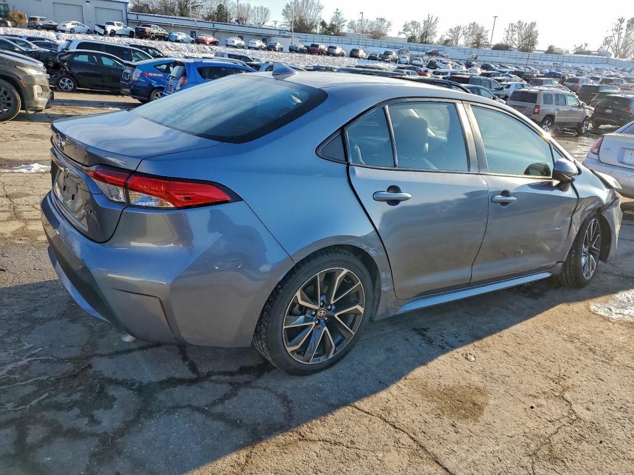 2021 Toyota Corolla Le - Image 3