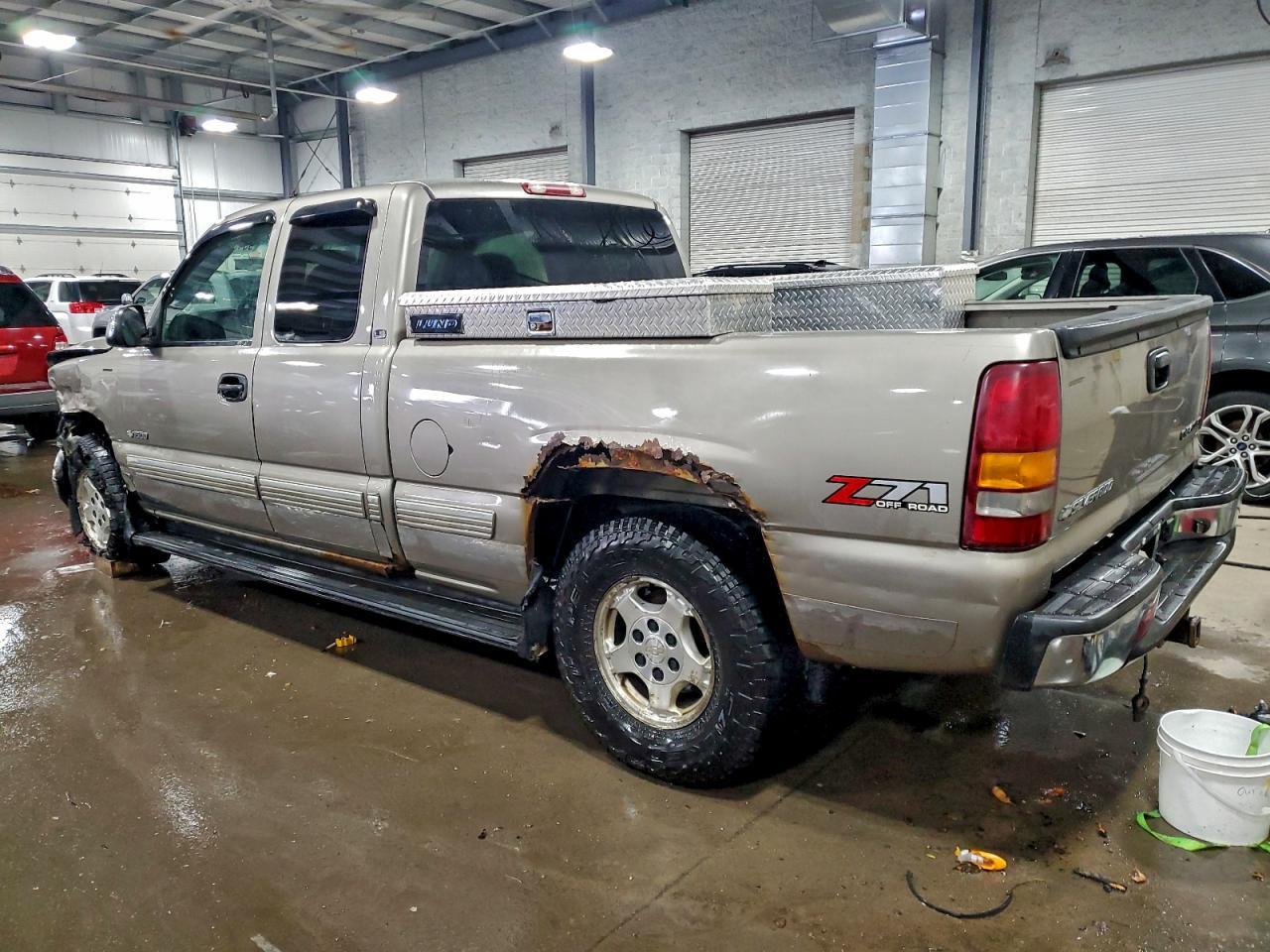 2002 Chevrolet Silverado K1500 - Фото 2