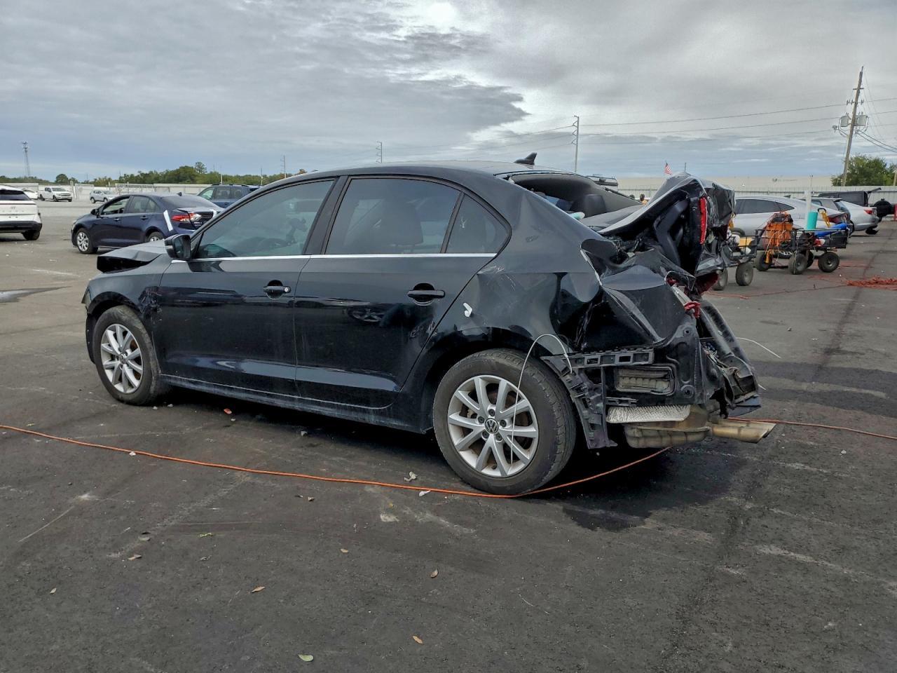 2013 Volkswagen Jetta Se - Image 2