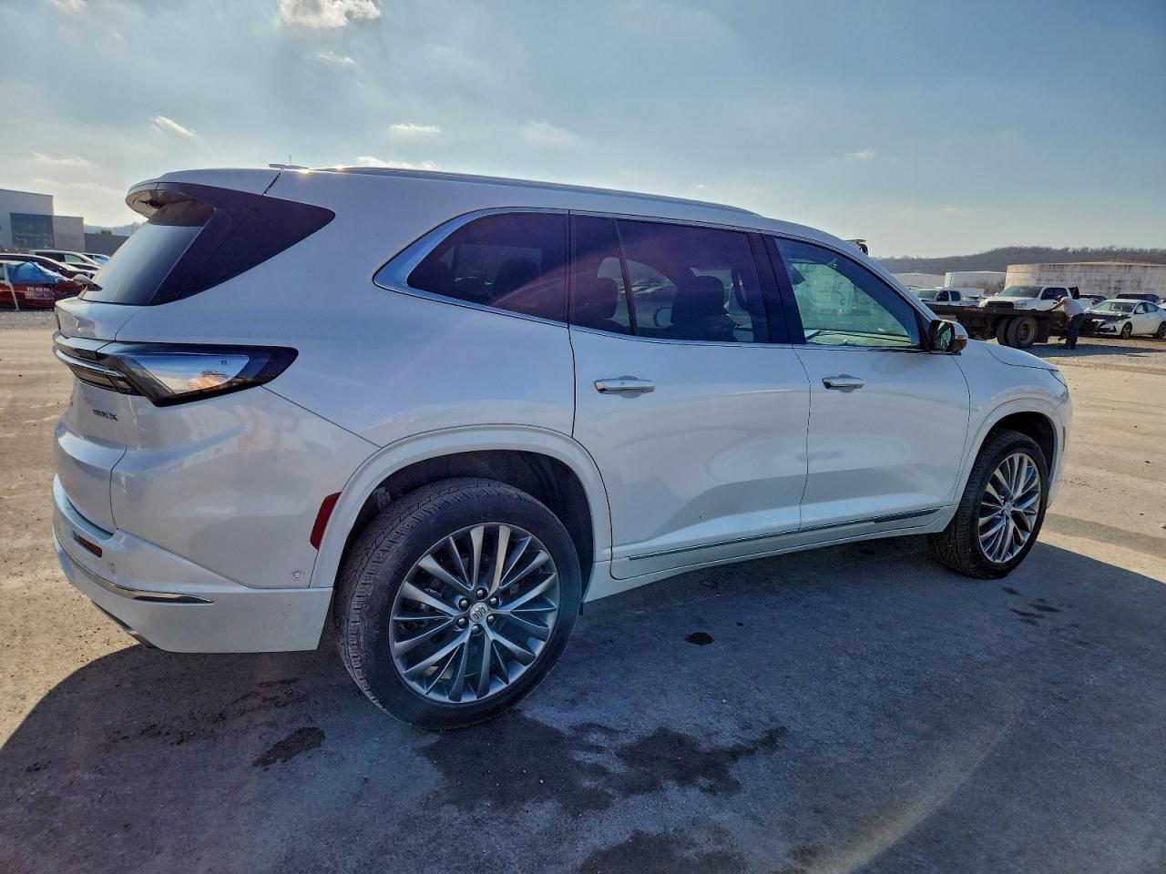 2025 Buick Enclave Avenir - Фото 3