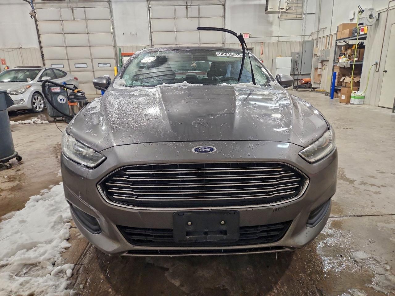 2013 Ford Fusion S - Фото 5