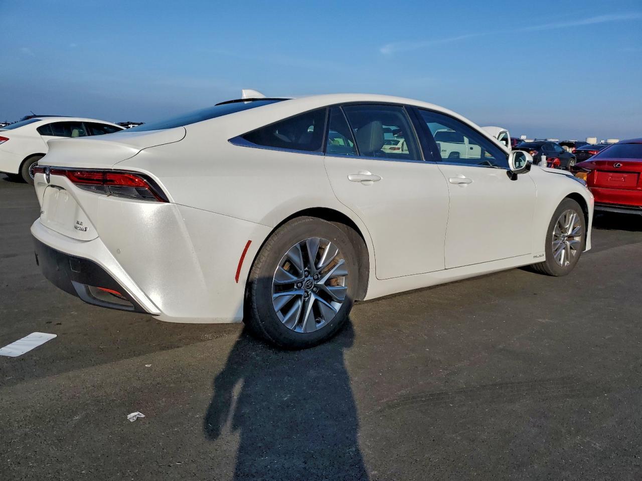 2023 Toyota Mirai Xle - Фото 3