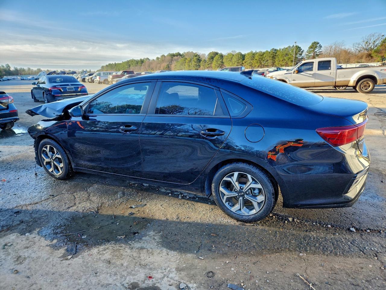 2020 Kia Forte Lxs - Фото 2