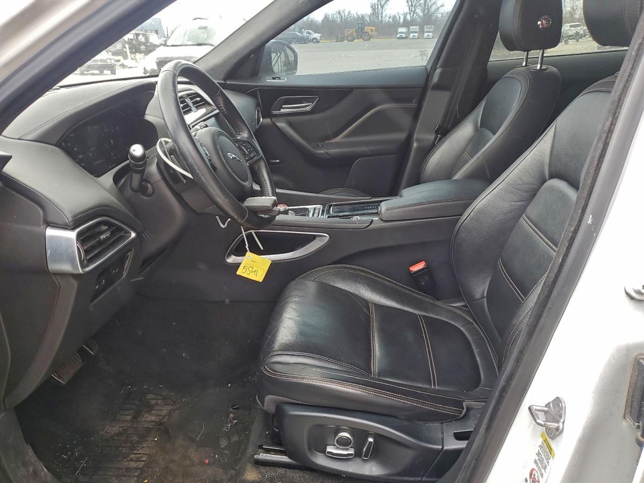 2019 Jaguar F-Pace Prestige - Image 7