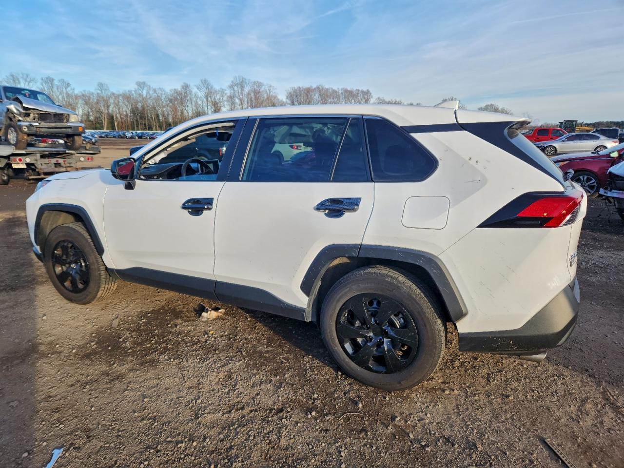 2023 Toyota Rav4 Le - Фото 2