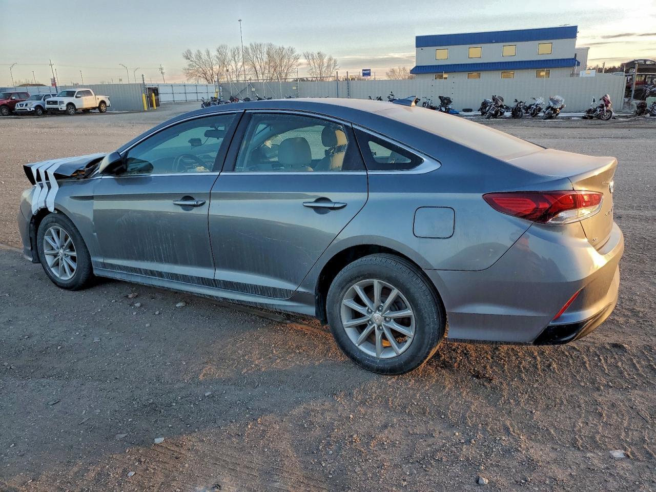 2018 Hyundai Sonata Se - Фото 2