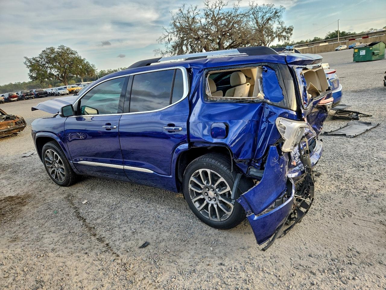 2023 GMC Acadia Denali - Image 2