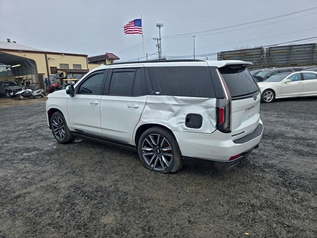 2023 Cadillac Escalade Sport Platinum - Фото 2