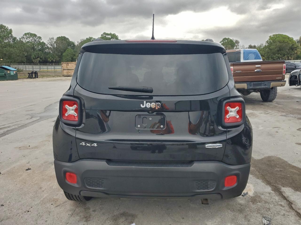 2017 Jeep Renegade Latitude - Фото 6