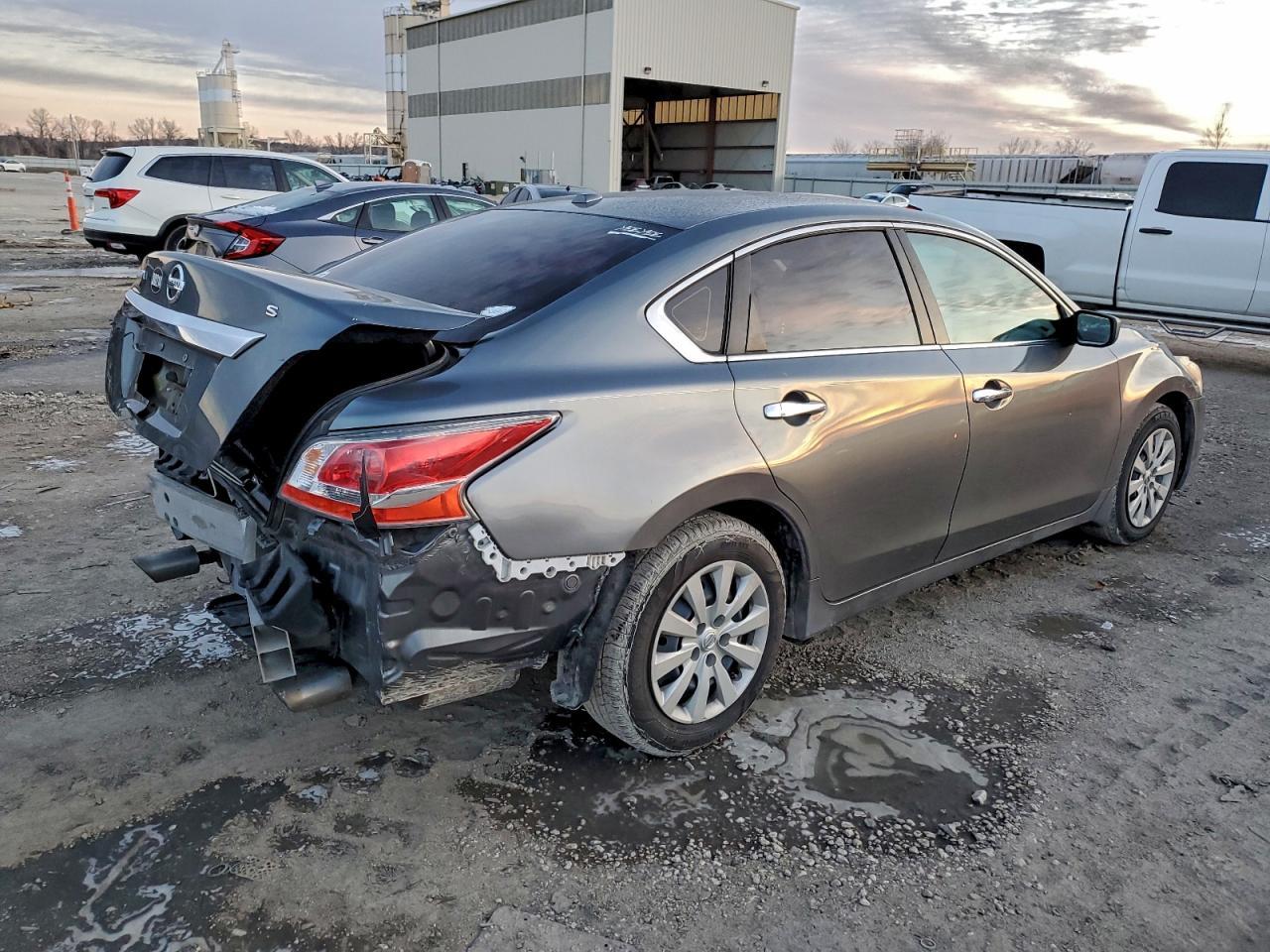 2015 Nissan Altima 2.5 - Фото 3