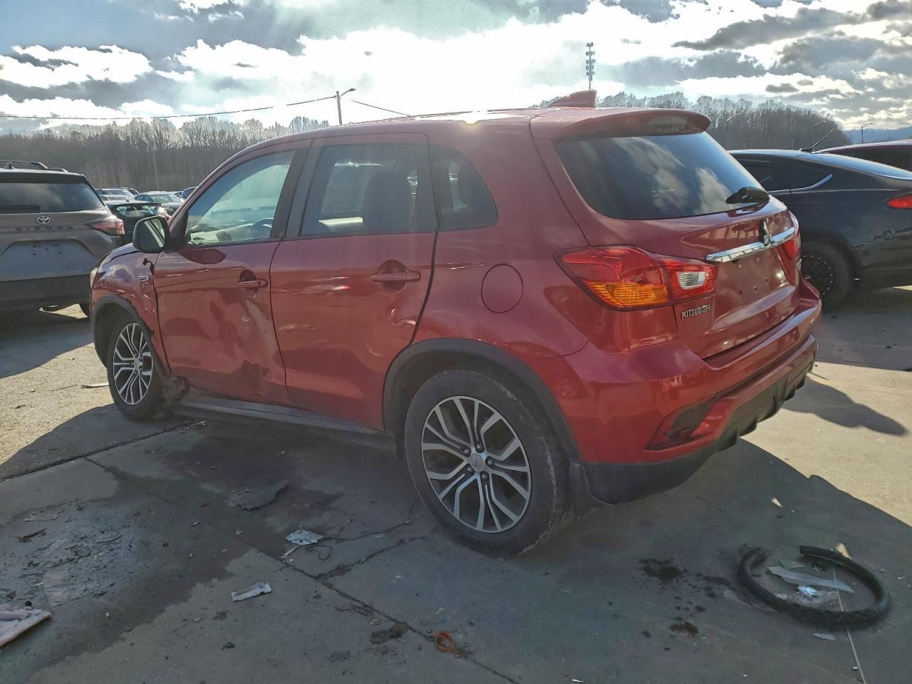 2019 Mitsubishi Outlander Sport Es - Фото 2