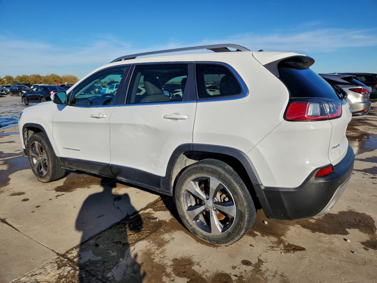 2020 Jeep Cherokee Limited - Image 2
