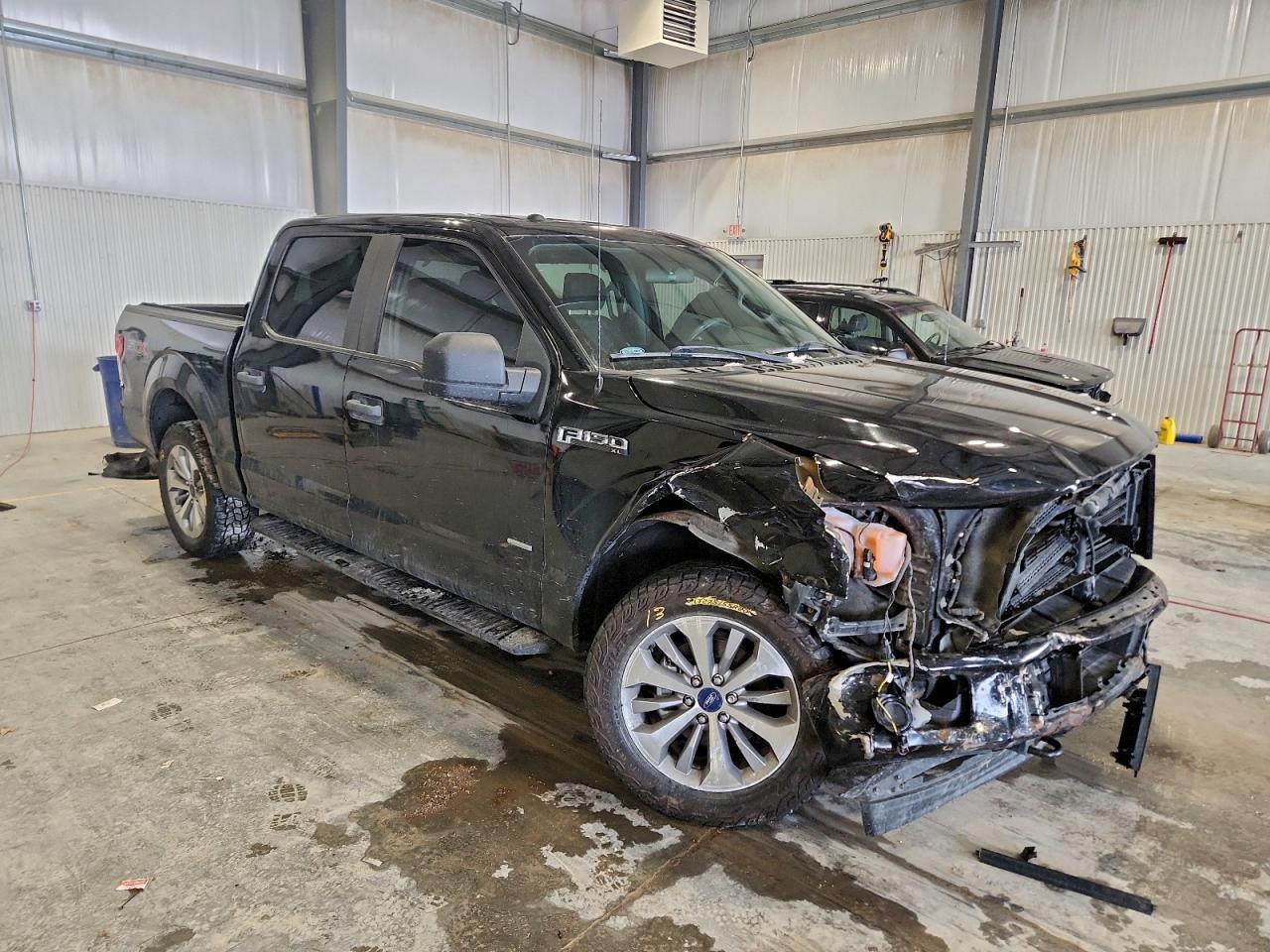 2017 Ford F150 Supercrew - Фото 4