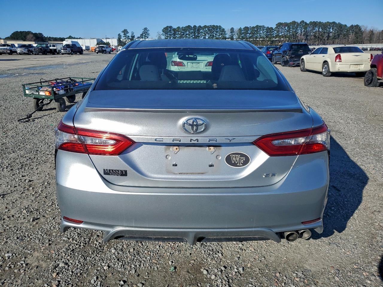 2018 Toyota Camry L - Image 6