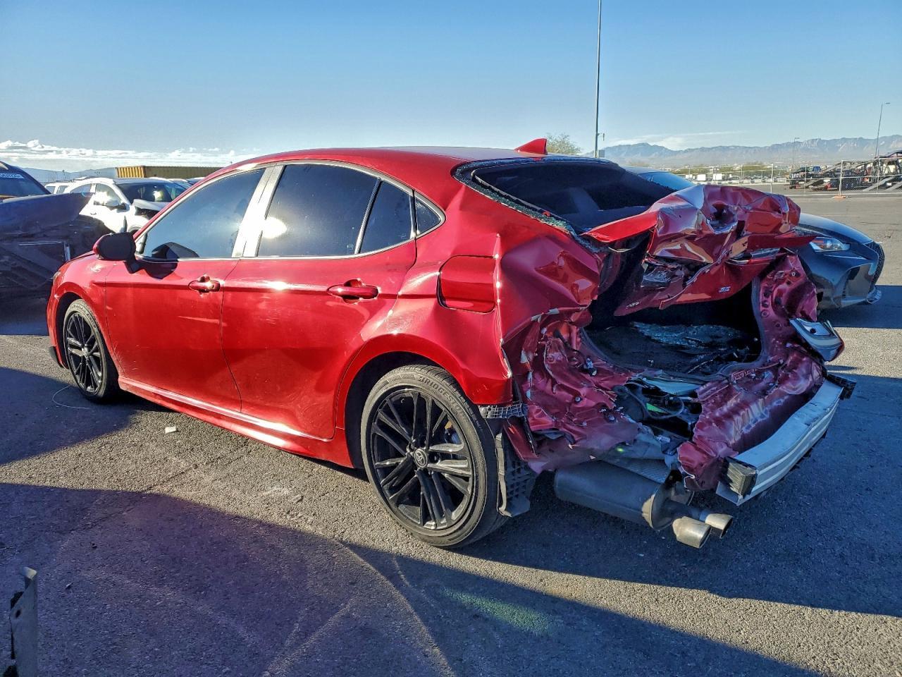 2025 Toyota Camry Xse - Фото 2