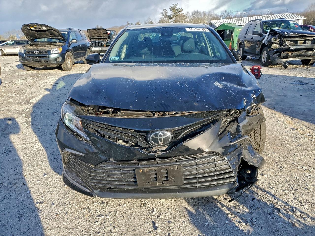 2021 Toyota Camry Le - Фото 5