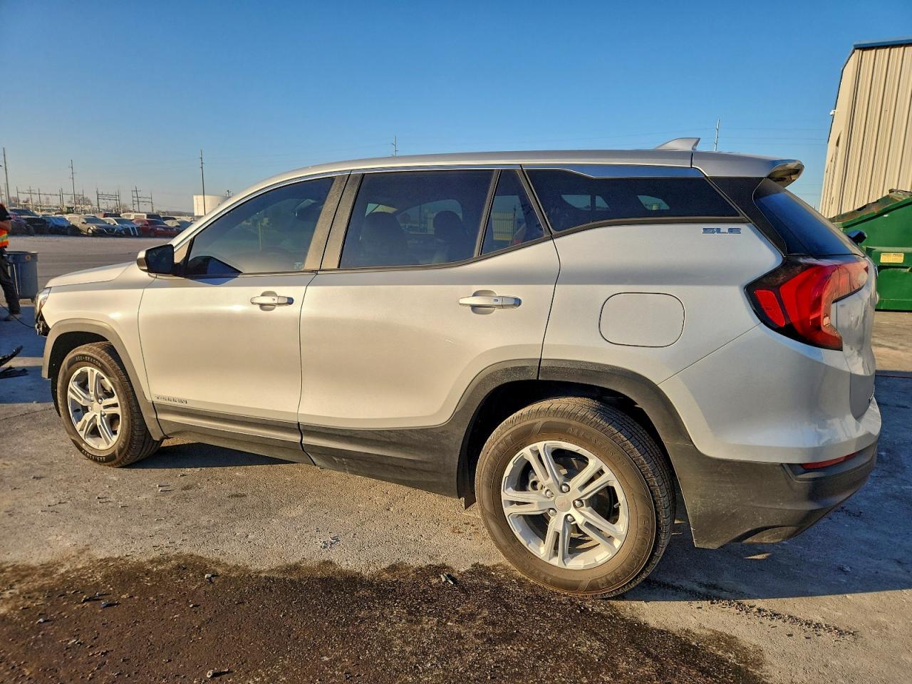2021 GMC Terrain Sle - Image 2